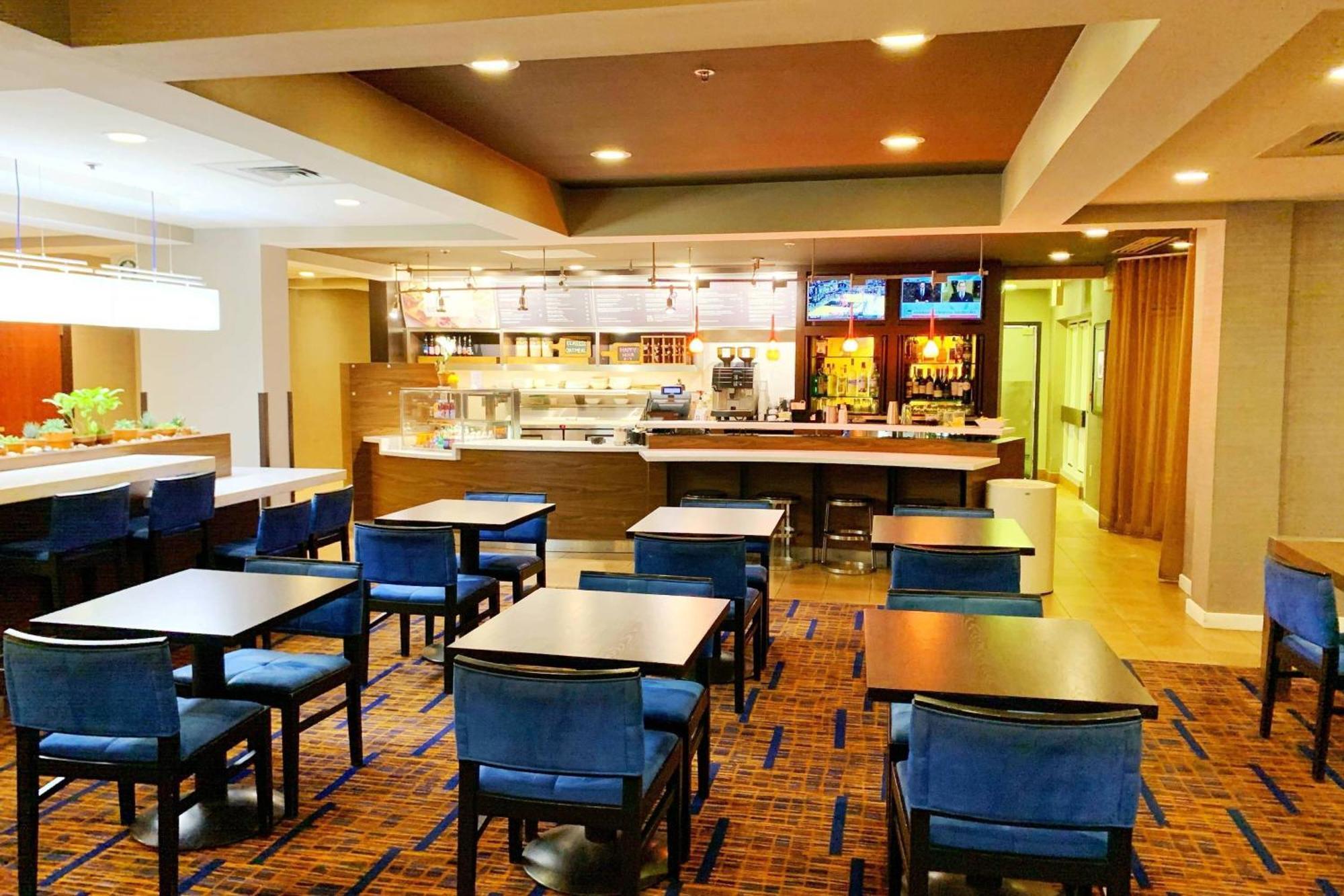 מלון מידלברג הייטס Courtyard Cleveland Airport South מראה חיצוני תמונה